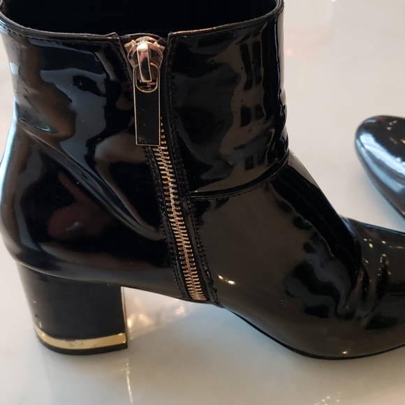 Patent leather booties - Picture 3 of 8